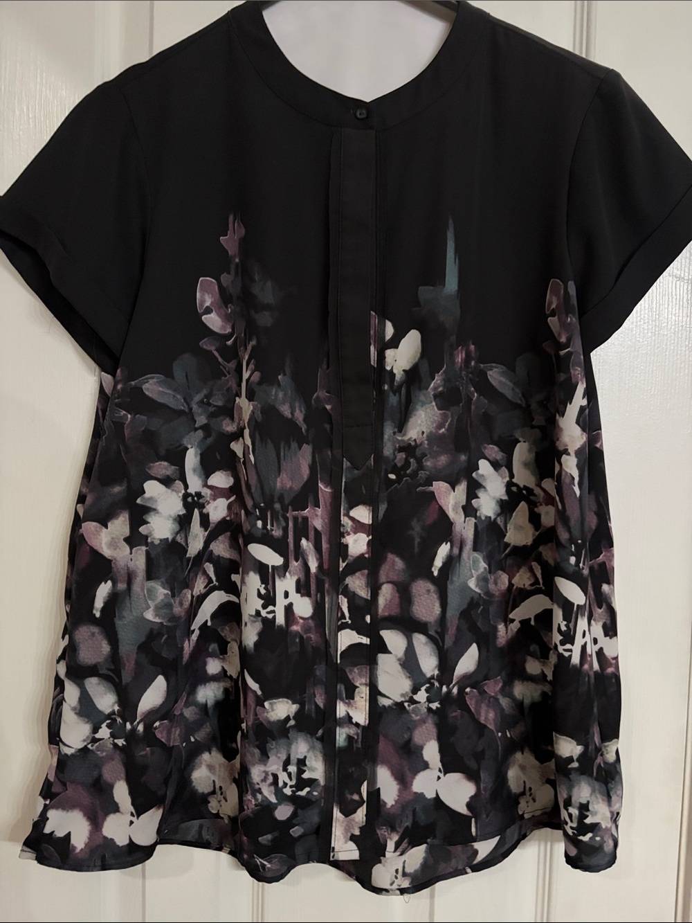 Simply Vera Vera Wang Black Floral Button-Front Short Sleeve Blouse